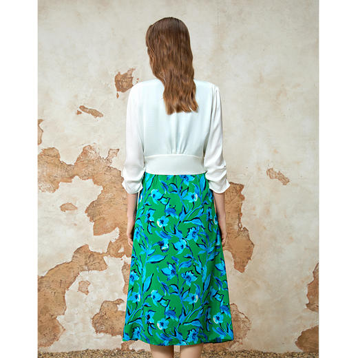 EITIE爱特爱时尚高腰a字显瘦撞色印花V领无袖连衣裙夏季新款8207940 商品图4