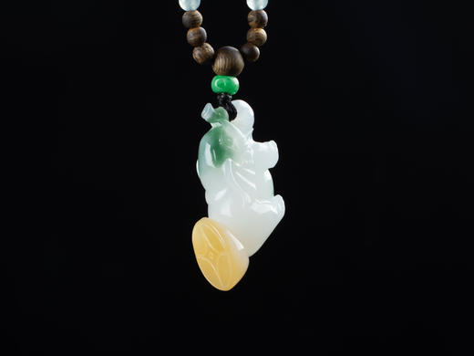 XY0116 沉香+双彩冰糯翡翠小象挂件 商品图5