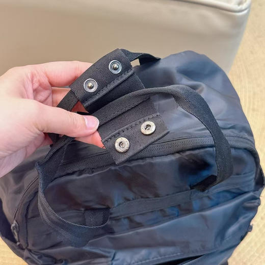 正品PUMA彪马金标防泼水双肩包手提包
特价💰99
尺寸：28*13*38
包装:普通袋装 商品图10