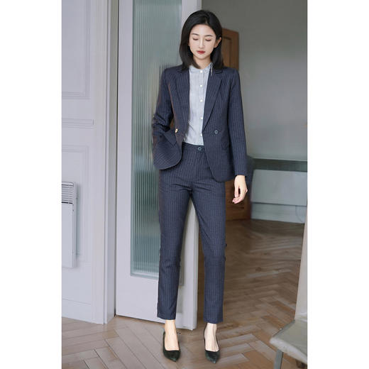高干通勤套装 经典竖条纹面料  兼具专业和舒适度 米思阳时尚套装春季西装外套直筒休闲长裤两件套女0290 商品图1