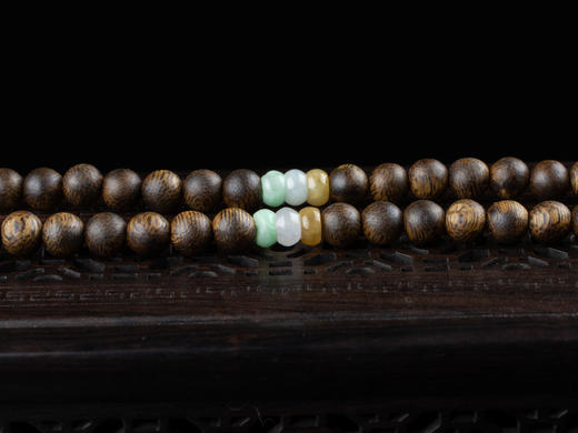 XY0170沉香+翡翠紫罗兰飘色福瓜挂件 商品图6