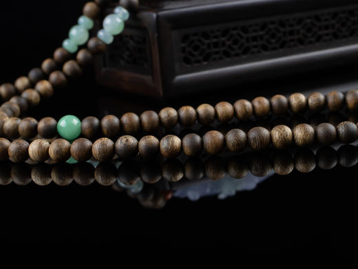 XY0171沉香+翡翠紫罗兰金鱼挂件 商品图8