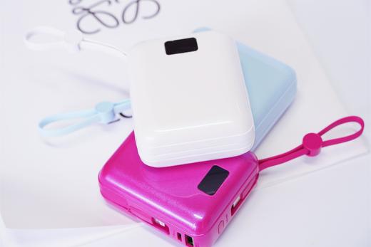 【Auraro迷你自带线K25移动电源】比面纸还小的充电宝🤏🏻🤳🏻五一假期便携出游的迷你不二选，没有比它更小的了🥰🔸一拖二 实力做到出门不带一根线！ 商品图1