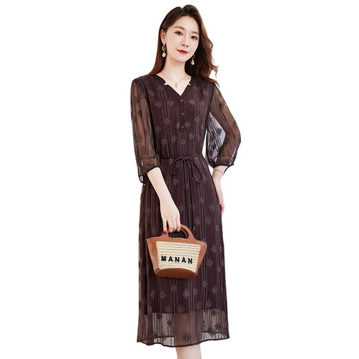 QS-82588892中大淑真丝连衣裙女高档绣花桑蚕丝A字裙优雅修身中长裙8892 商品图4