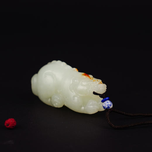 新疆国玉盟世玉【鸿运卫佑】和田玉挂件【带证书·顺丰物流】 商品图3