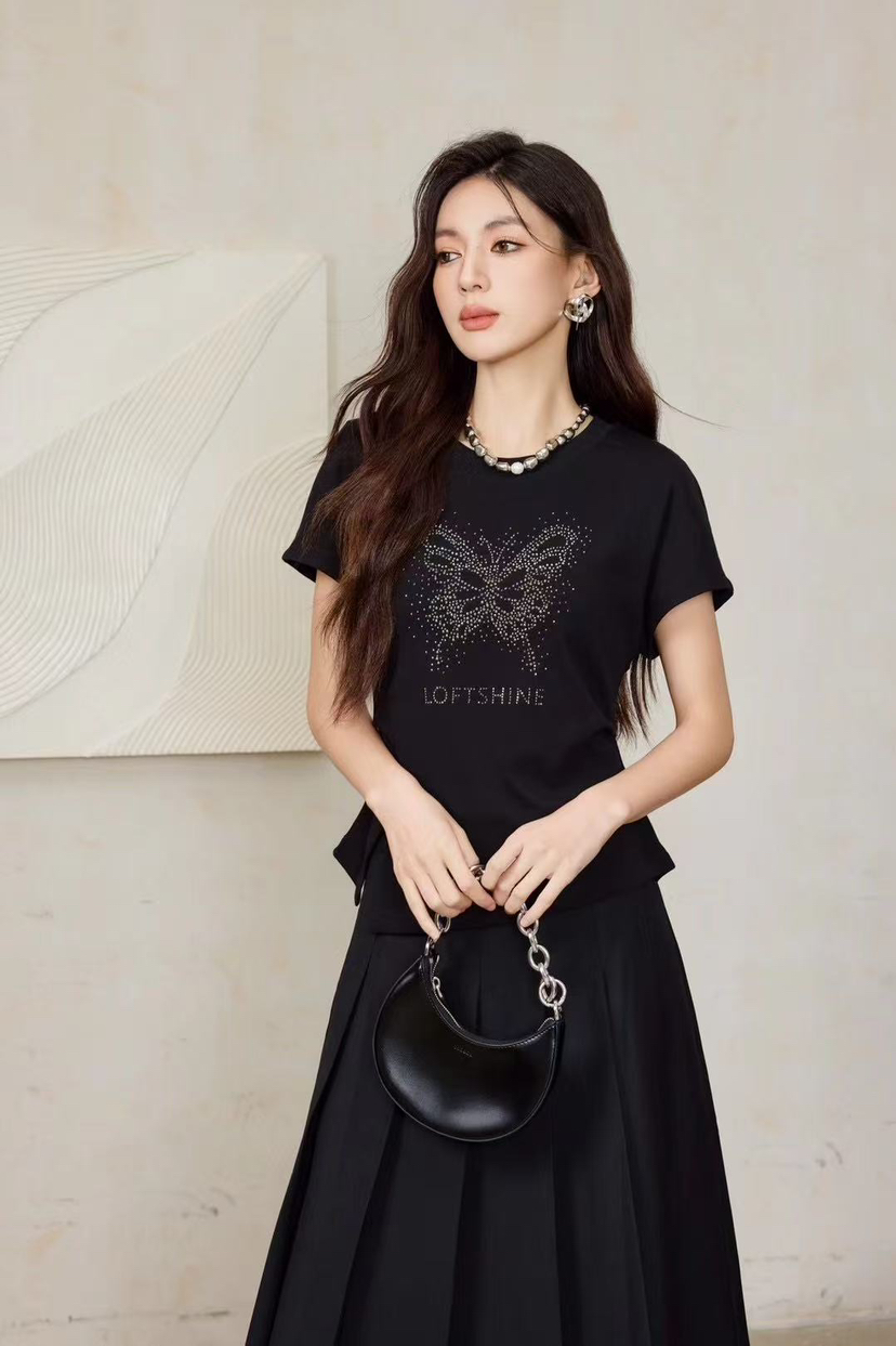 珞炫/LOFTSHINE蝴蝶黑色T恤