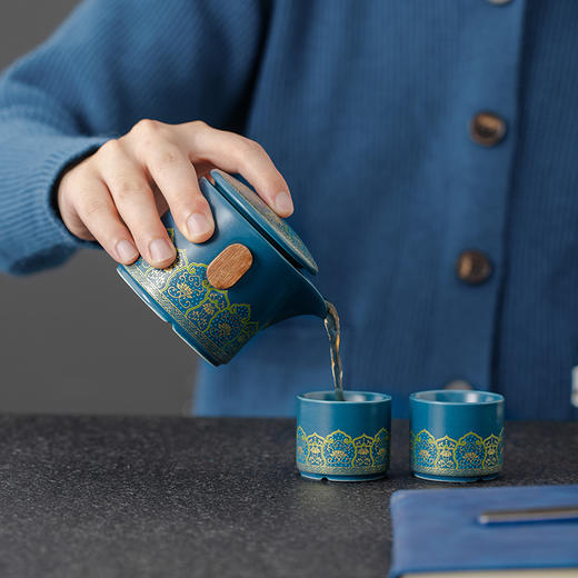 朕的潮代·案上春山茶具礼盒，产自瓷都德化，鎏金堆花勾勒山峦轮廓，古香古色 商品图3