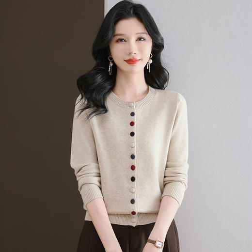 CC-101-F957圆领彩扣针织衫开衫女士春秋短款毛衣外套春装2025年新款外搭上衣 商品图1