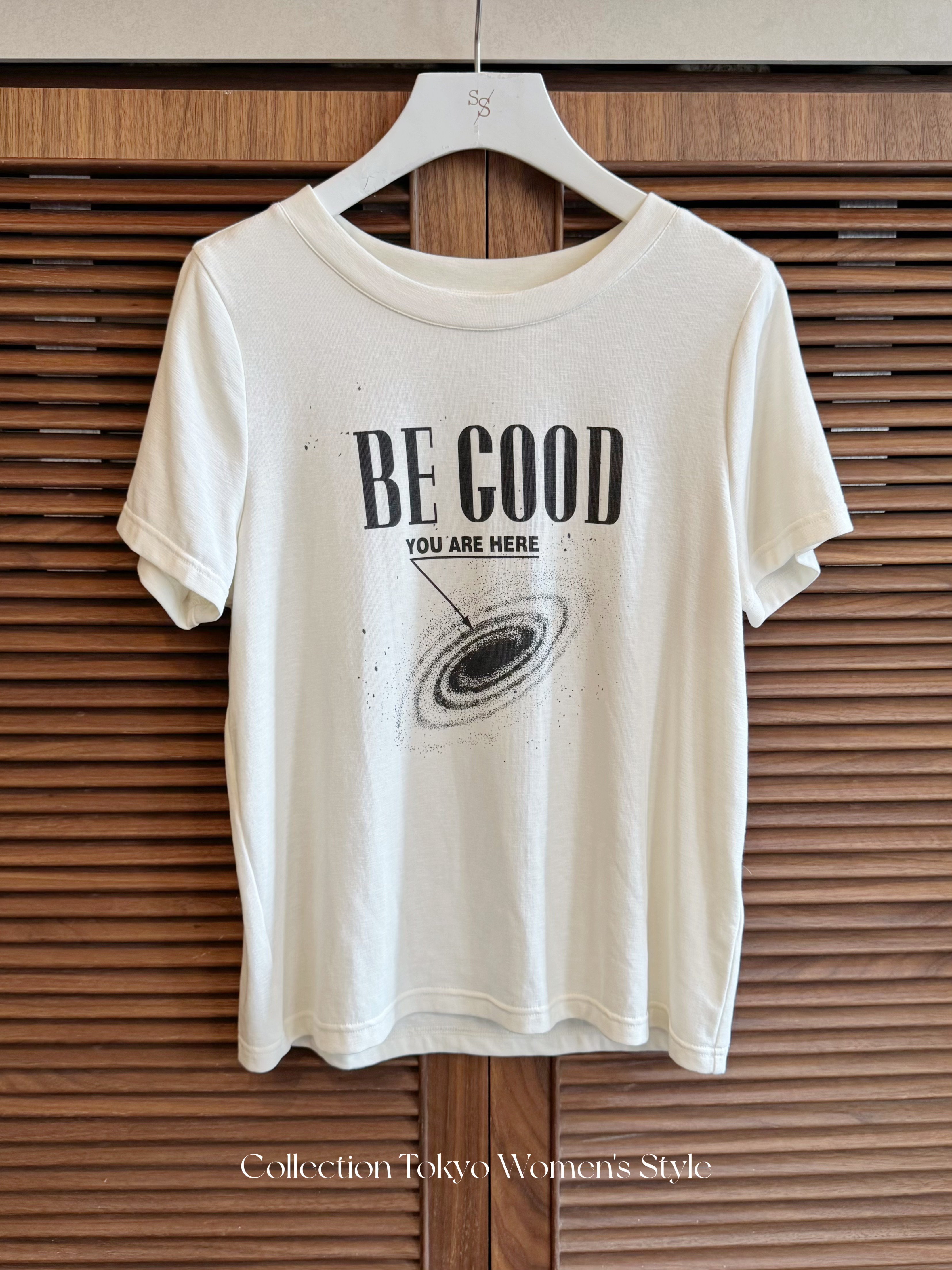 东京女子图鉴 | 发光吧小宇宙兰精天丝针织印花白tee 米白色