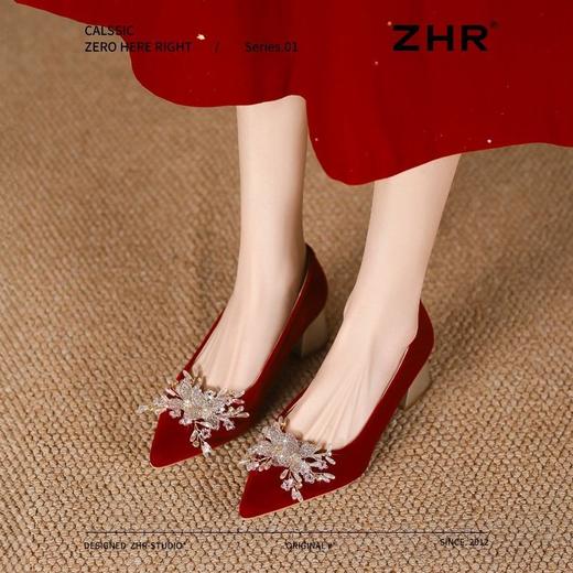 ZHR则则气质法式婚鞋女2025新款订婚新娘百搭宴会鞋水钻伴娘单鞋 商品图8
