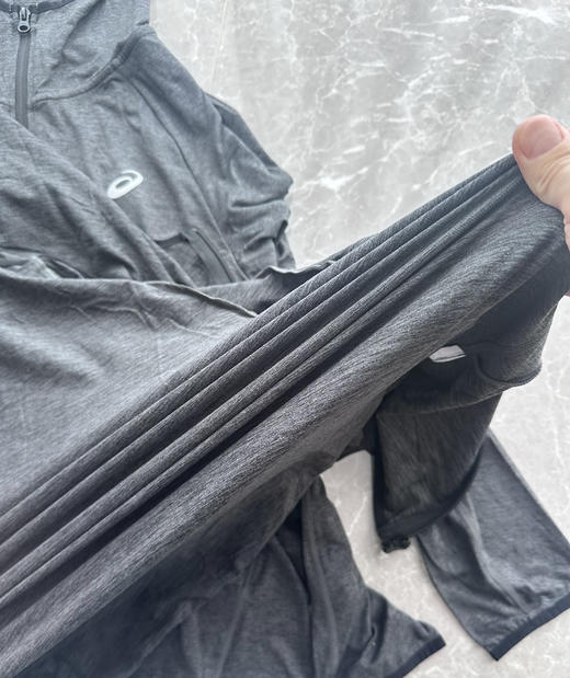 全新正品asics亚瑟士新款弹力速干皮肤衣男士透气夹克外套。剪标销售
尺码M120-140斤 L140-160斤 XL160-180斤
2XL180-200斤 卡码合身拍小 就一个黑灰色 商品图6