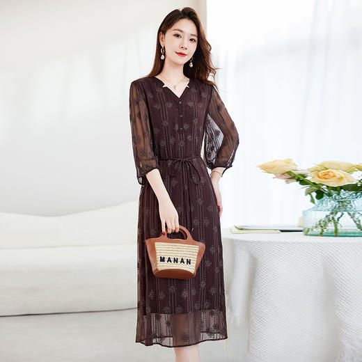 QS-82588892中大淑真丝连衣裙女高档绣花桑蚕丝A字裙优雅修身中长裙8892 商品图0