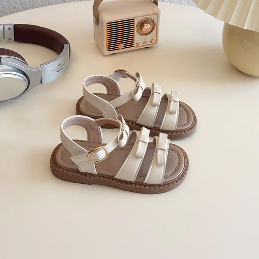 【精致蝴蝶结设计，时尚又可爱】女童露趾魔术贴凉鞋 2025夏季新款 儿童蝴蝶结软底沙滩鞋 中大童鞋子-QQ 商品图5