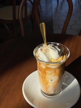 榛果维也纳咖啡（冰）