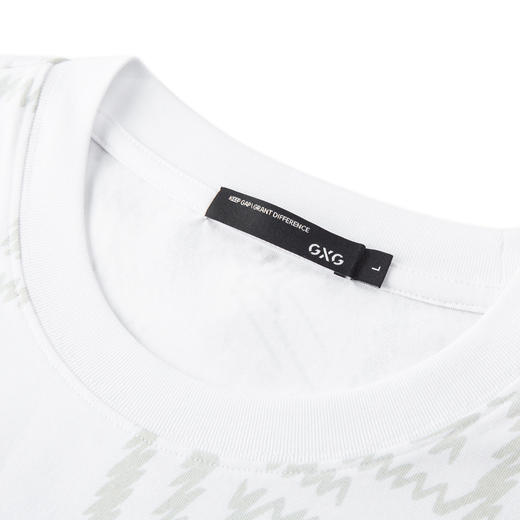 GXG男装 【热卖推荐】2024年夏季热卖多色休闲潮流满印圆领短袖t恤男 商品图3