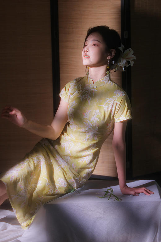 清新百合刺绣旗袍『杳卿』春日生韵棉麻系列，心机微宽松，松弛显瘦舒适 商品图10