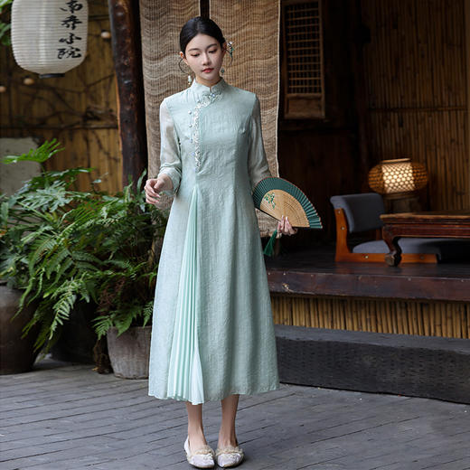 FLZD-6223新中式刺绣连衣裙2025年春季新款收腰日常显瘦立领改良奥黛旗袍裙 商品图1