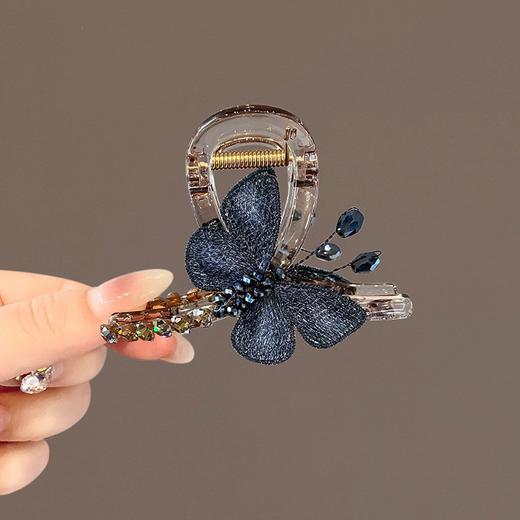 气质复古风刺绣蝴蝶抓夹女中号2025新款后脑勺半扎发鲨鱼夹发饰 商品图1