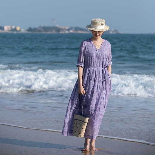 牧衣游原创 机绣炒色苎麻连衣裙新款显瘦V领七分袖宽松长裙 照水 商品图0