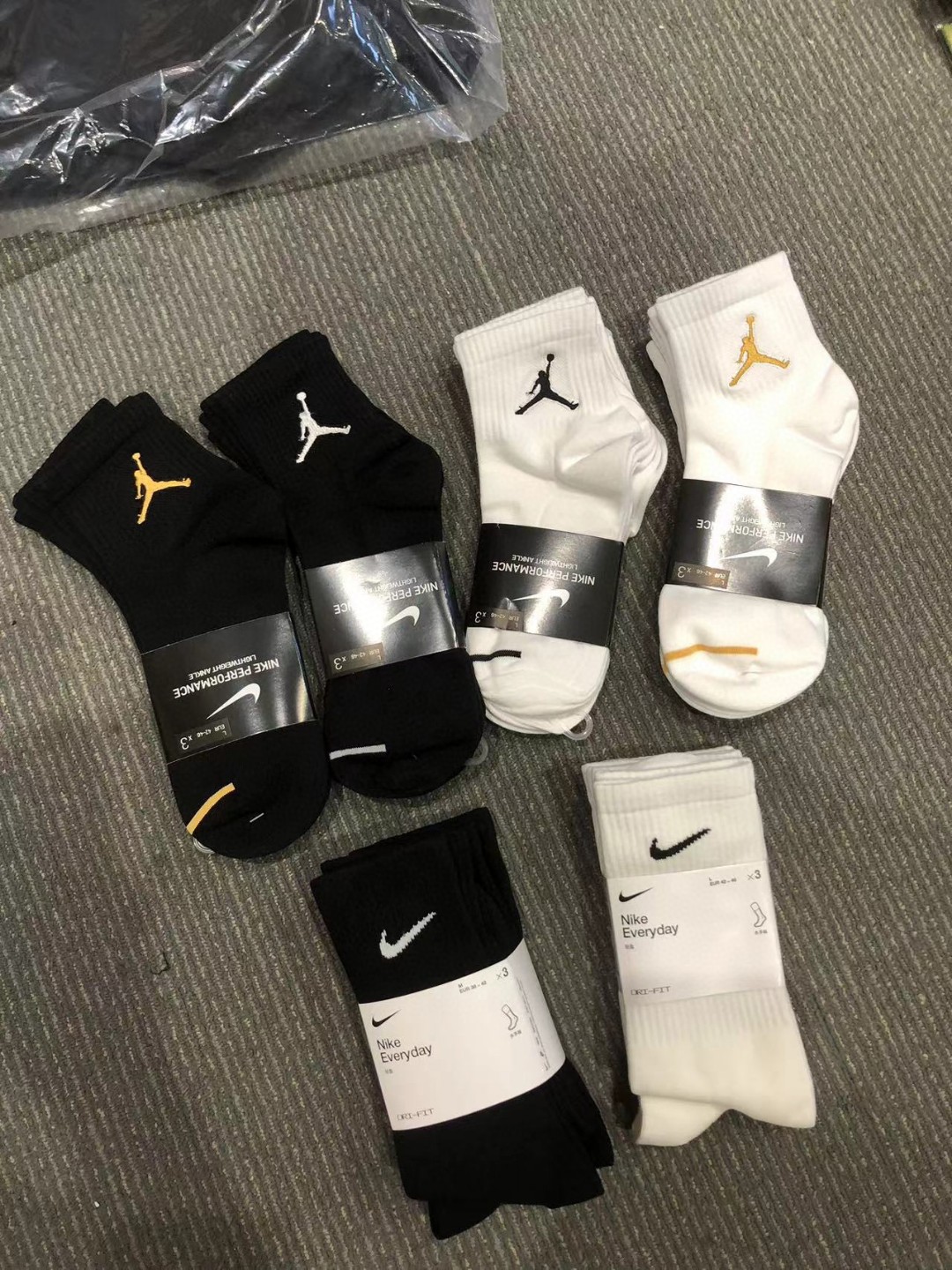 现货 耐克DRI-FIT系列乔丹袜子..专柜小两百三双.. 一年四季款.. 男女同穿..就这一批，卖完不再有...