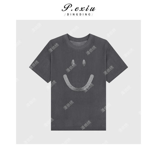 03-4潘依绣丁丁宠粉PanYiXiu/潘依绣减龄阔版微笑标圆领短袖 W-62985 商品图0