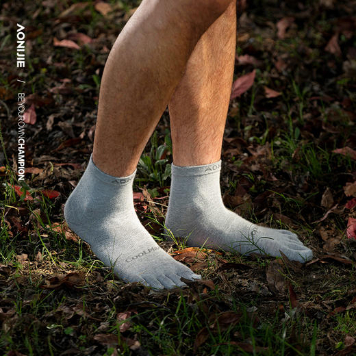 奥尼捷中筒五指袜速干专业马拉松运动分趾袜男女健身越野跑步袜三双转 E4845 商品图3