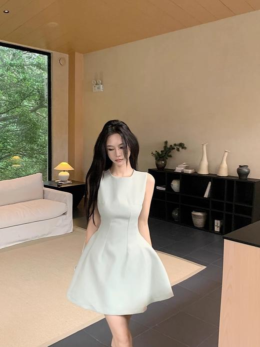夏季新款【小个子甜美短裙】收腰显瘦 设计感纯色无袖背心气质连衣裙  商品图4