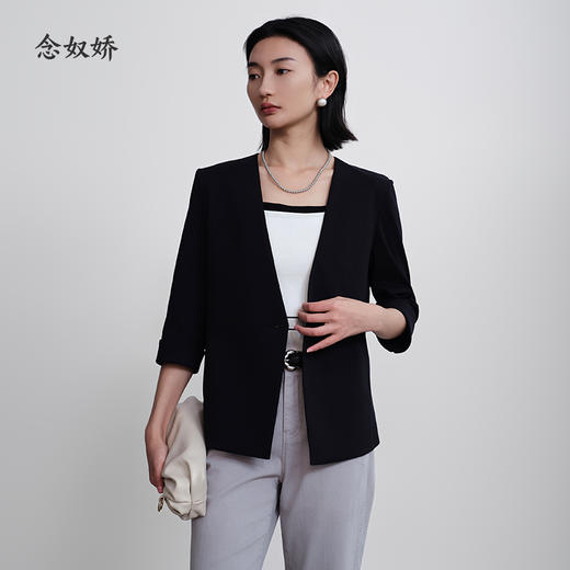 【商场同款】CNX5588 " 极简西装 " 从容不迫，经典不过时 展现挺拔身姿和利落线条 商品图1