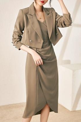 Le Malene 卡其色气质西装外套吊带裙套装 19930