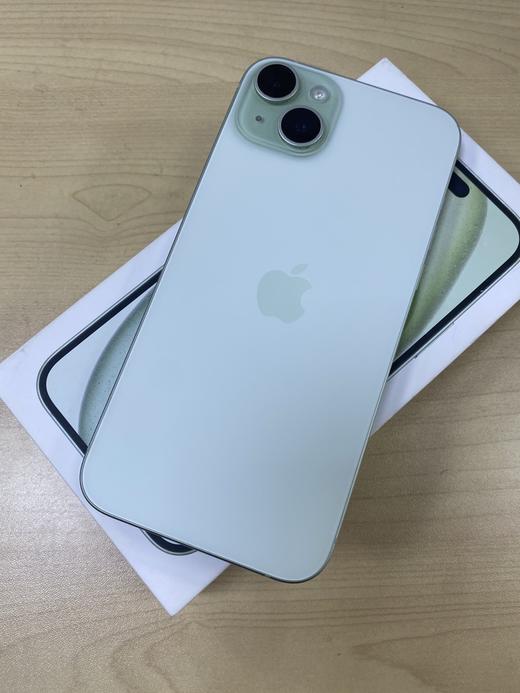 编号614245-苹果iPhone15Plus/256G/国行/绿色，5G手机，9.8新成色好，电池91%，特价4599元！质检工程师已深度检测通过，店保180天，请放心购买！ 商品图1
