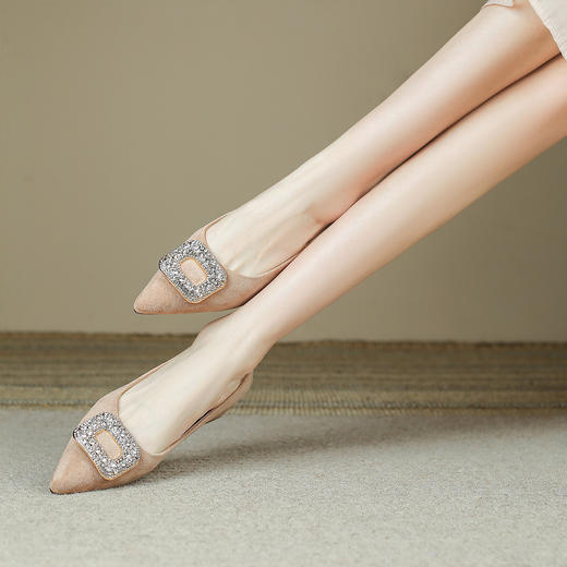 品质好货|Safiya/索菲娅2025春秋气质百搭平跟高级感尖头浅口单鞋SFD1111723 商品图1