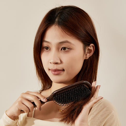 初心| 黑檀猪鬃气囊按摩梳 商品图2