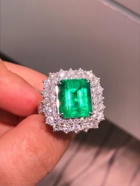 4.47ct刻面祖母绿戒指吊坠