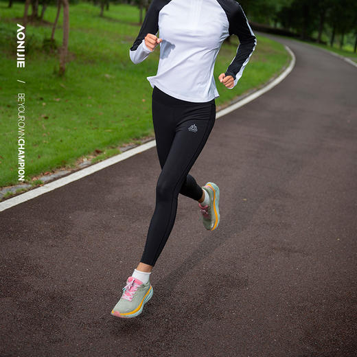 奥尼捷新款女士运动紧身裤跑步骑行长裤吸湿耐磨黑色运动紧身瑜伽长裤FW5150 商品图1