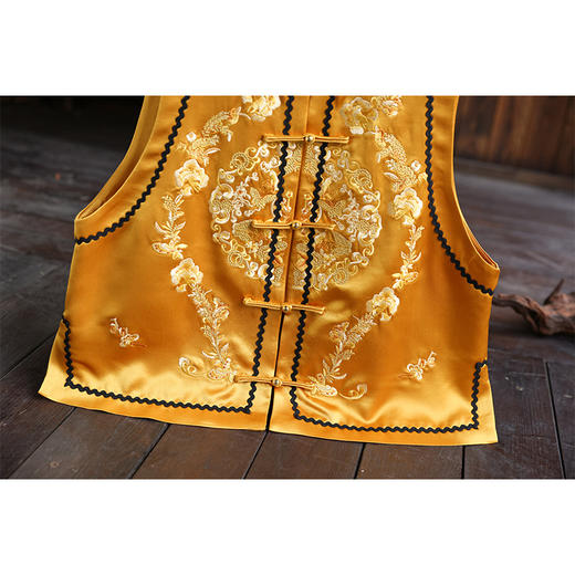 FLZD-6225新中式绣花马甲外套女2025春款国风气质无袖坎肩叠穿宽松马夹上衣 商品图2