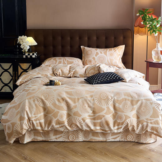 经典大提花四件套【被套：200*230cm   床单：230*250cm床单+枕套一对】 商品图0