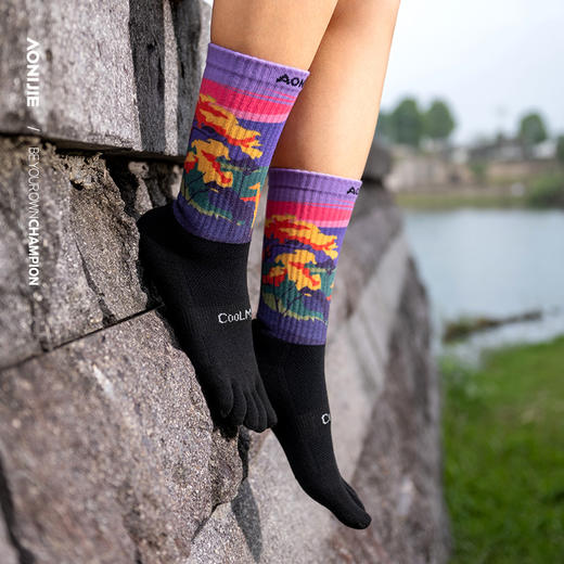 奥尼捷长筒五指袜雪山沙漠图案透气耐磨登山越野跑步徒步分趾袜/E4843 商品图7