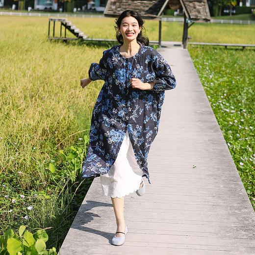 绽放旅行女装078朵/小蓝花连衣裙亚麻藤曼花团印花圆领开门襟袍子 商品图1