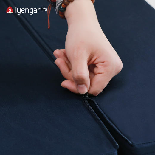 艾扬格 Life A2098可折叠肩倒立垫/瑜伽辅具/瑜伽肩垫 冥想 禅修 打坐 商品图1