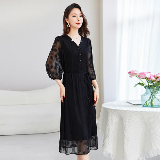 QS-82588892中大淑真丝连衣裙女高档绣花桑蚕丝A字裙优雅修身中长裙8892 商品图1