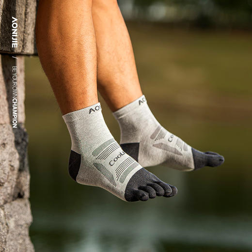 奥尼捷中筒运动袜透气耐磨防滑户外登山越野跑步骑行五指袜3色混装E4840 商品图2