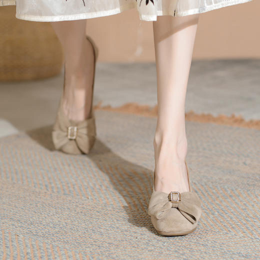 品质好货| Safiya/索菲娅蝴蝶结气质羊皮垫平底浅口单鞋SF41111733 商品图1