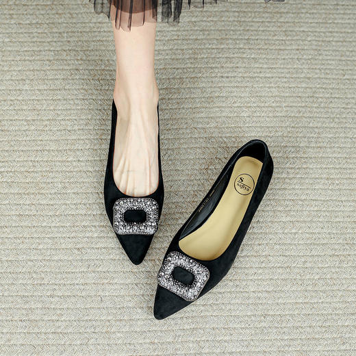 品质好货|Safiya/索菲娅2025春秋气质百搭平跟高级感尖头浅口单鞋SFD1111723 商品图0