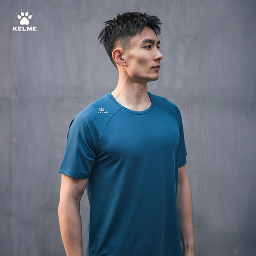 卡尔美KELME新款无束轻行系列男士简约圆领短袖T恤 商品图3