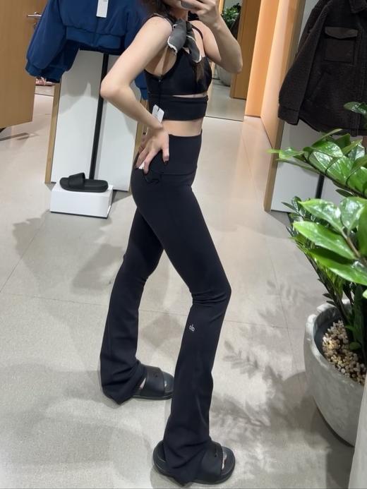 点此购买 Alo女士Yoga腿标喇叭瑜伽裤 my 312902 商品图2