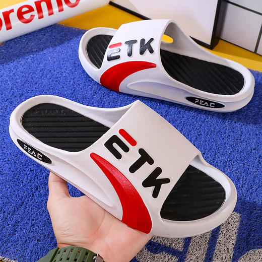 【时尚又百搭！男士拖鞋】夏季外出耐穿家用室内洗澡防滑厚底男款凉拖鞋子，舒适感满满。ry 商品图1