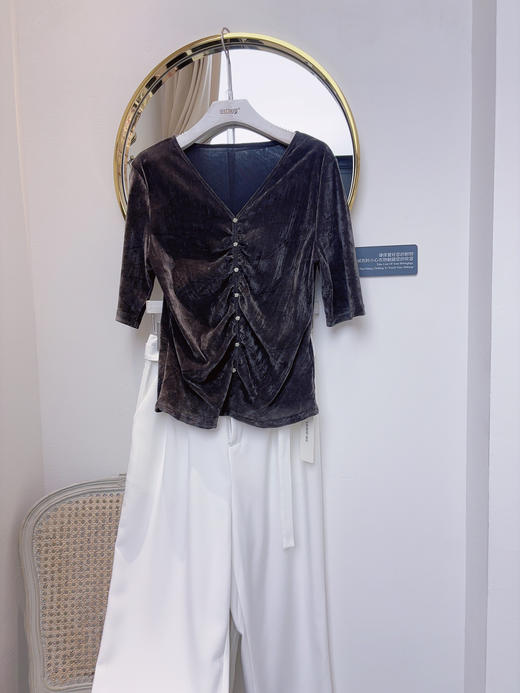 【门店同款】ENJOY秋季简约V领中袖上衣 159395497 商品图0