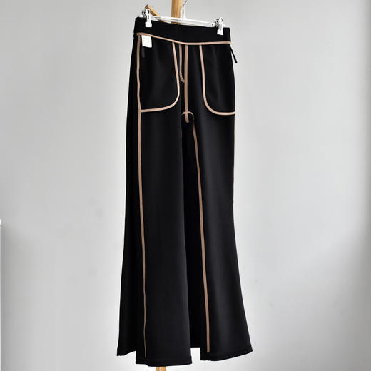 【松松微喇裤】春季新款黑色高腰垂感微喇喇叭裤 修身显瘦小黑裤 商品图1