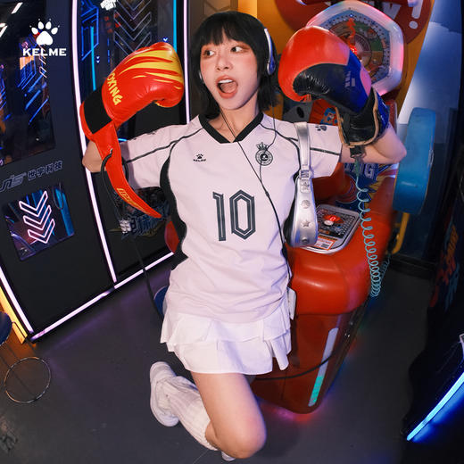 卡尔美KELME新款荣耀回潮系列女士时尚圆领短袖T恤 商品图0