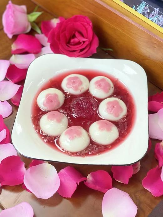 👏【低价清仓】💰39.9元四袋【思念&潘祥记玫瑰冰杯汤圆】 🌹云南高原玫瑰冰杯、玫瑰酱料遇上汤圆的软糯Q弹~专属彩云之南的甜蜜秘境✨ 商品图9
